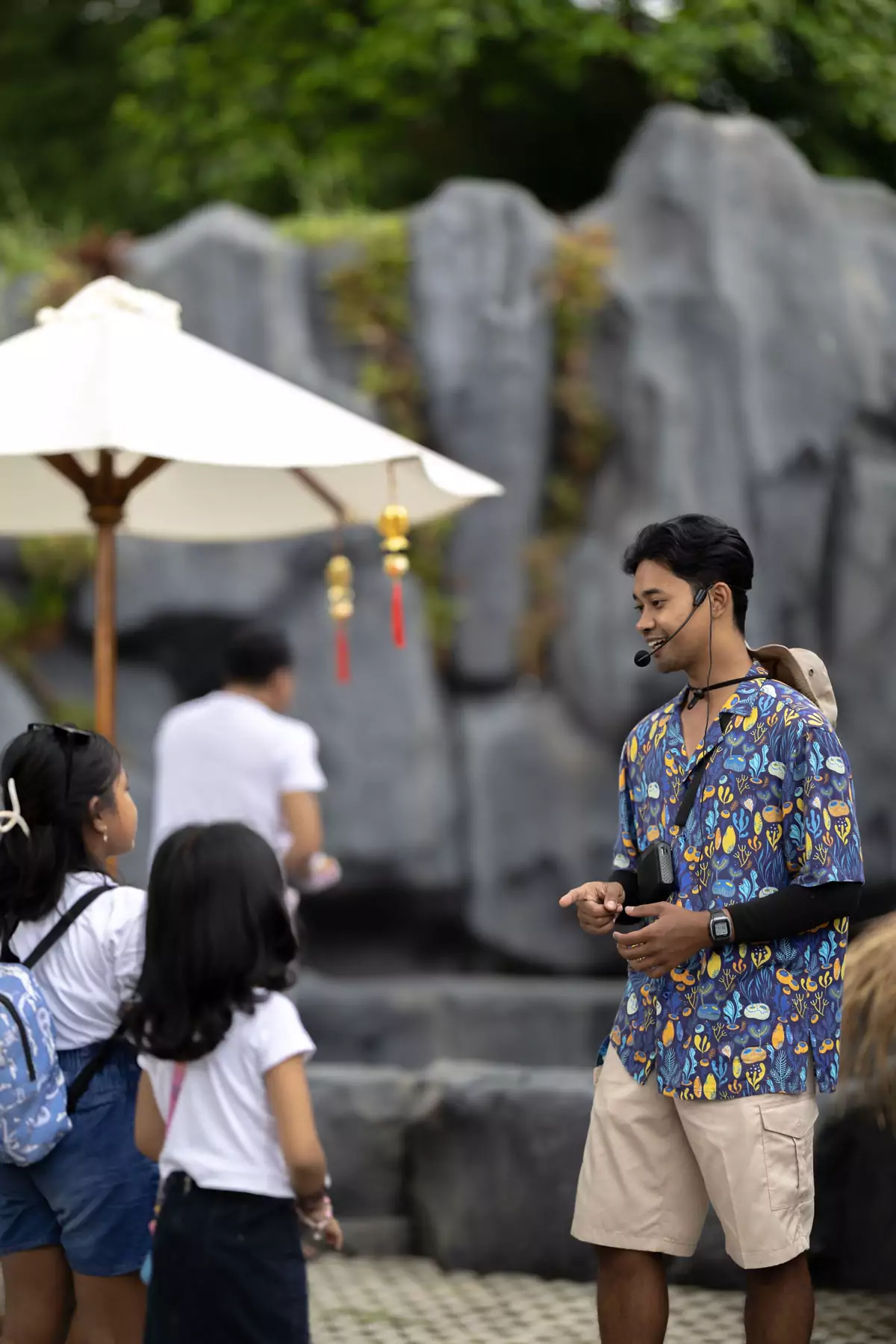 水豚保育员讲解