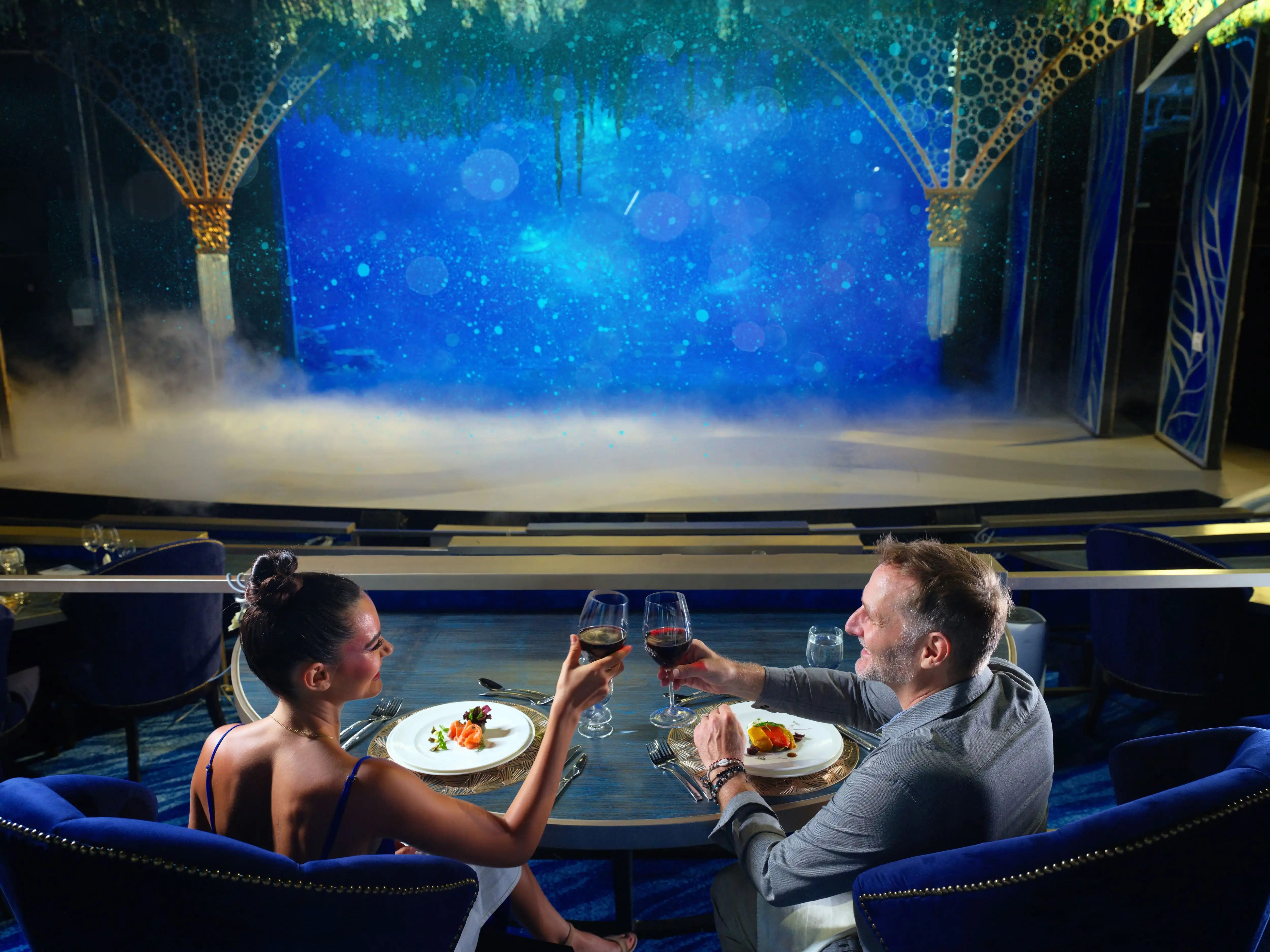 伐楼拿(Varuna)晚间秀 + 海洋野生动物园夜游套票